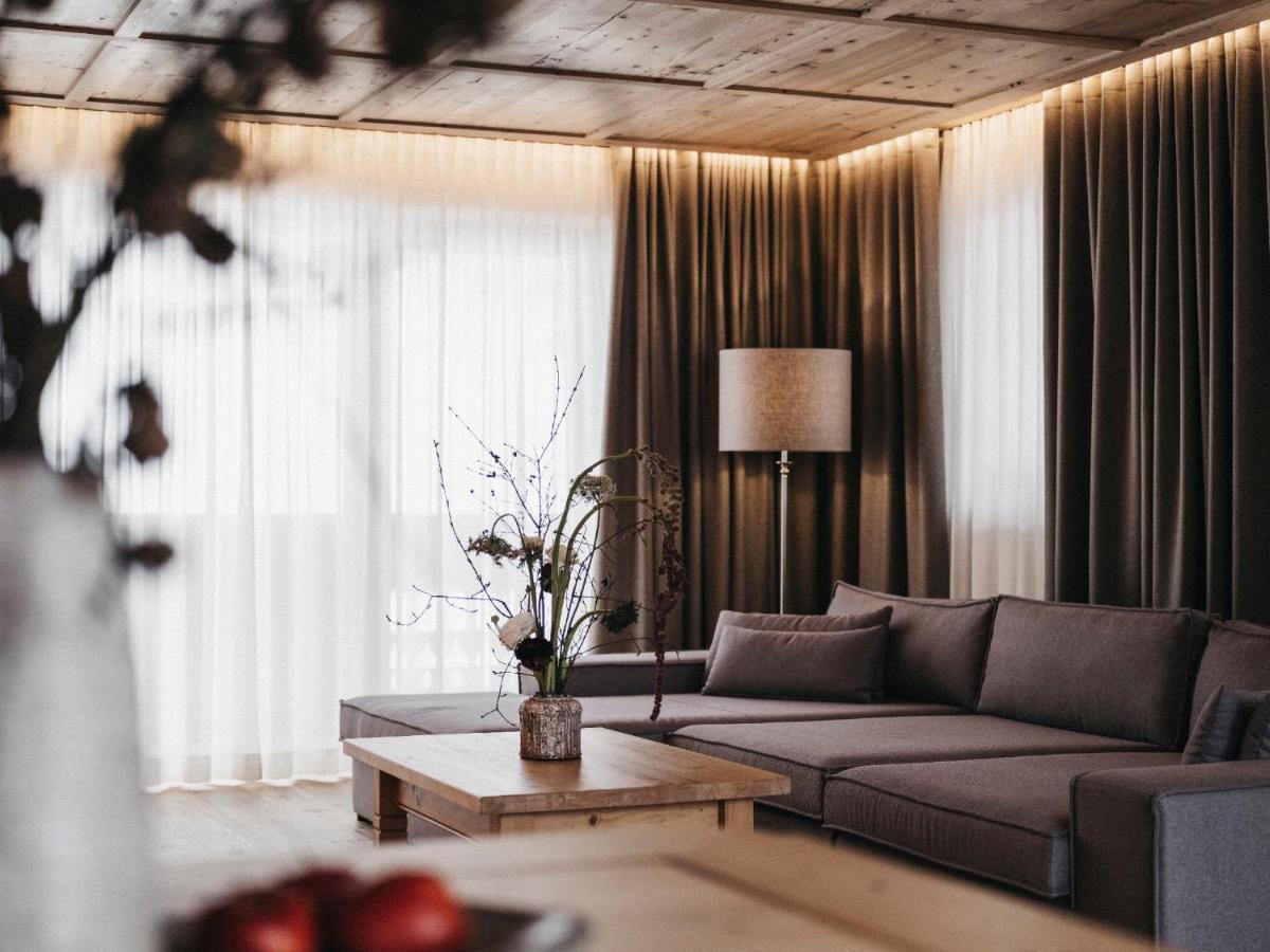 Almwellness-Resort Tuffbad Sankt Lorenzen im Lesachtal エクステリア 写真