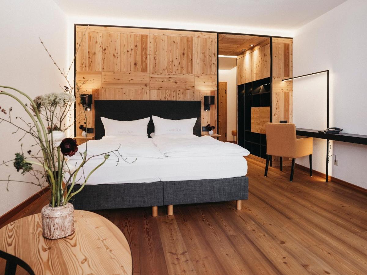 Almwellness-Resort Tuffbad Sankt Lorenzen im Lesachtal エクステリア 写真